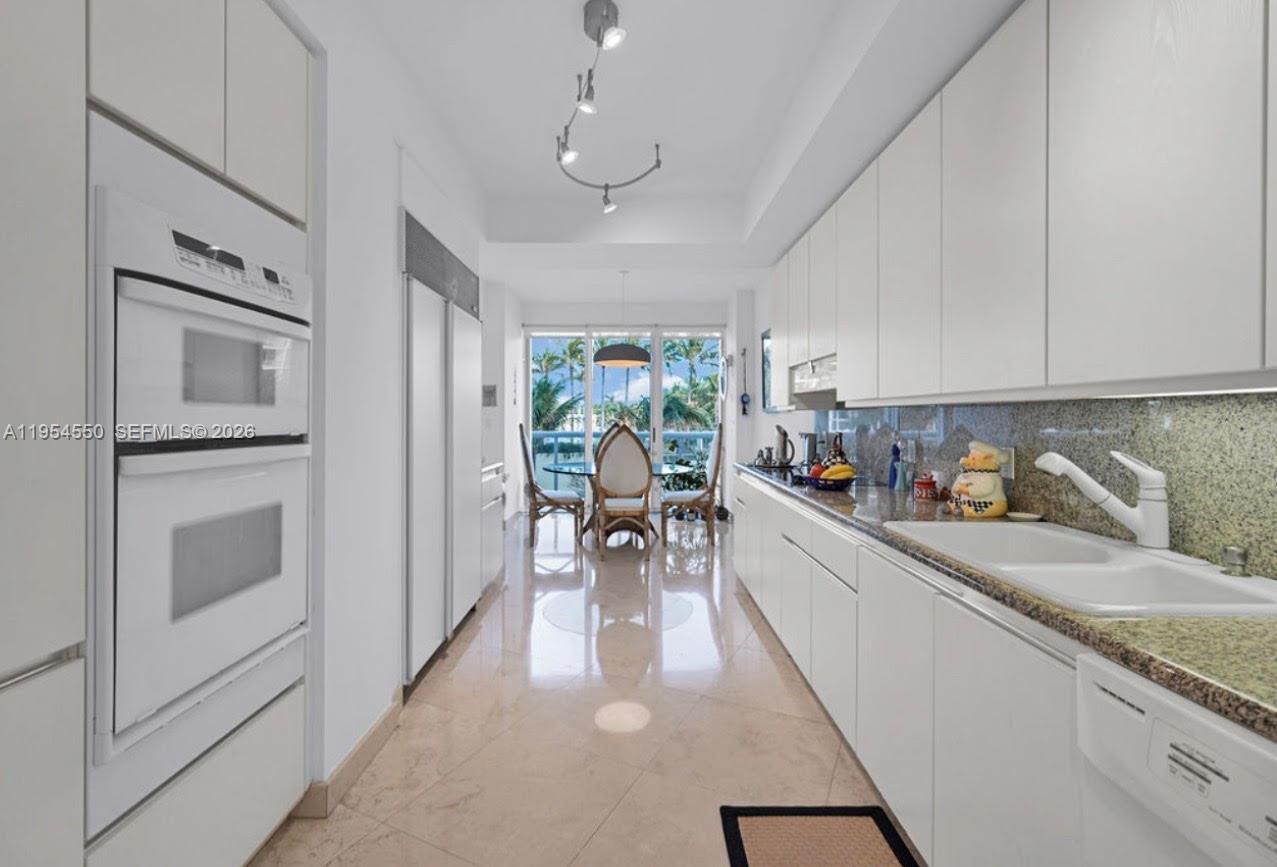 MAJESTIC TOWER - Residential