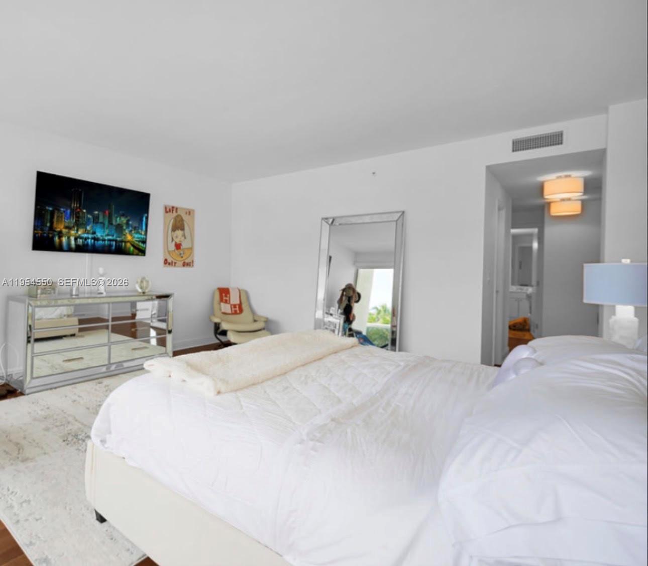 MAJESTIC TOWER - Residential