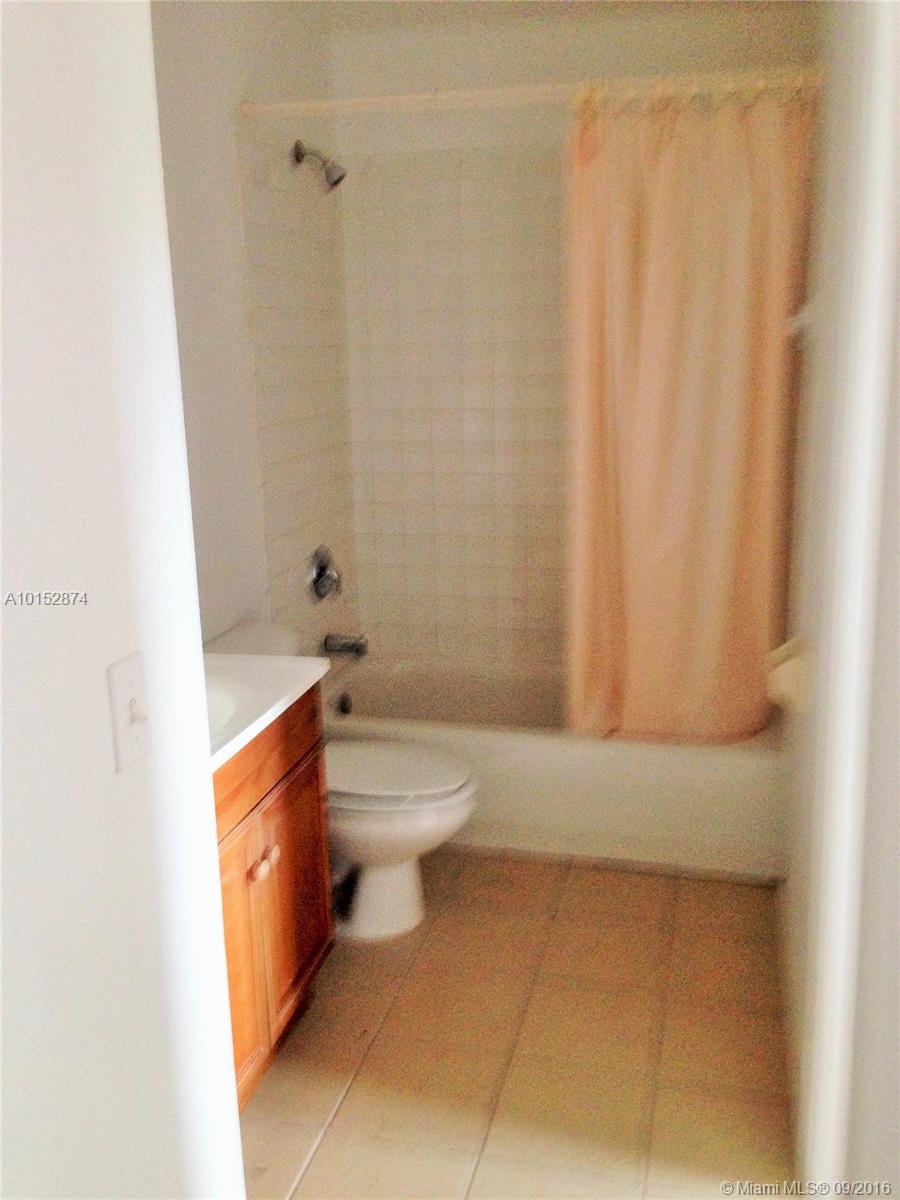 Lauderhill Manor 75-43 B - Residential Income