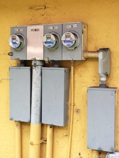 Lauderhill Manor 75-43 B - Residential Income