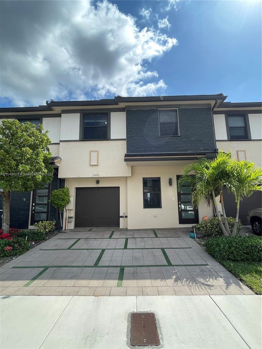 Discover this exquisite 3 bedroom, 2.5 bathroom townhome located in the picturesque Satori community in beautiful Miami Lakes. Your new home in this amazing community awaits!