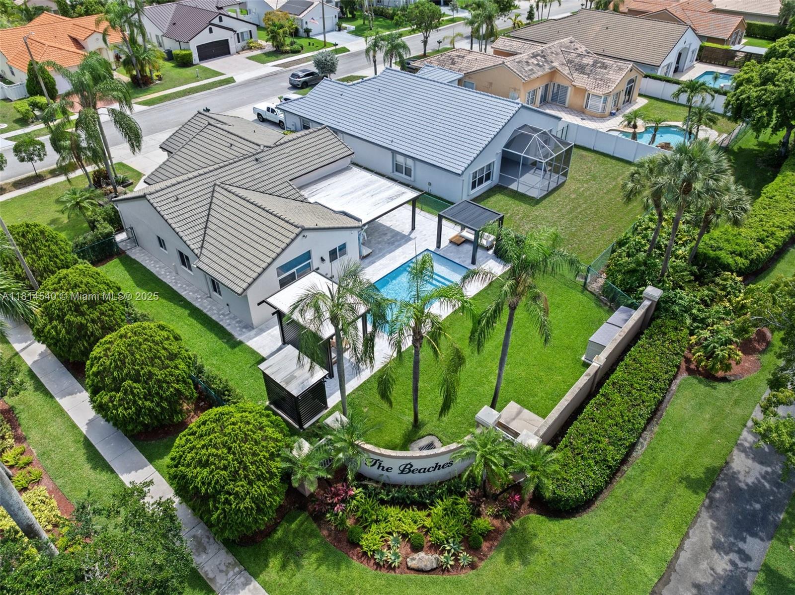 Rental Property at 16309 Sw 6th St, Pembroke Pines, Miami-Dade County, Florida - Bedrooms: 3 
Bathrooms: 3  - $4,800 MO.
