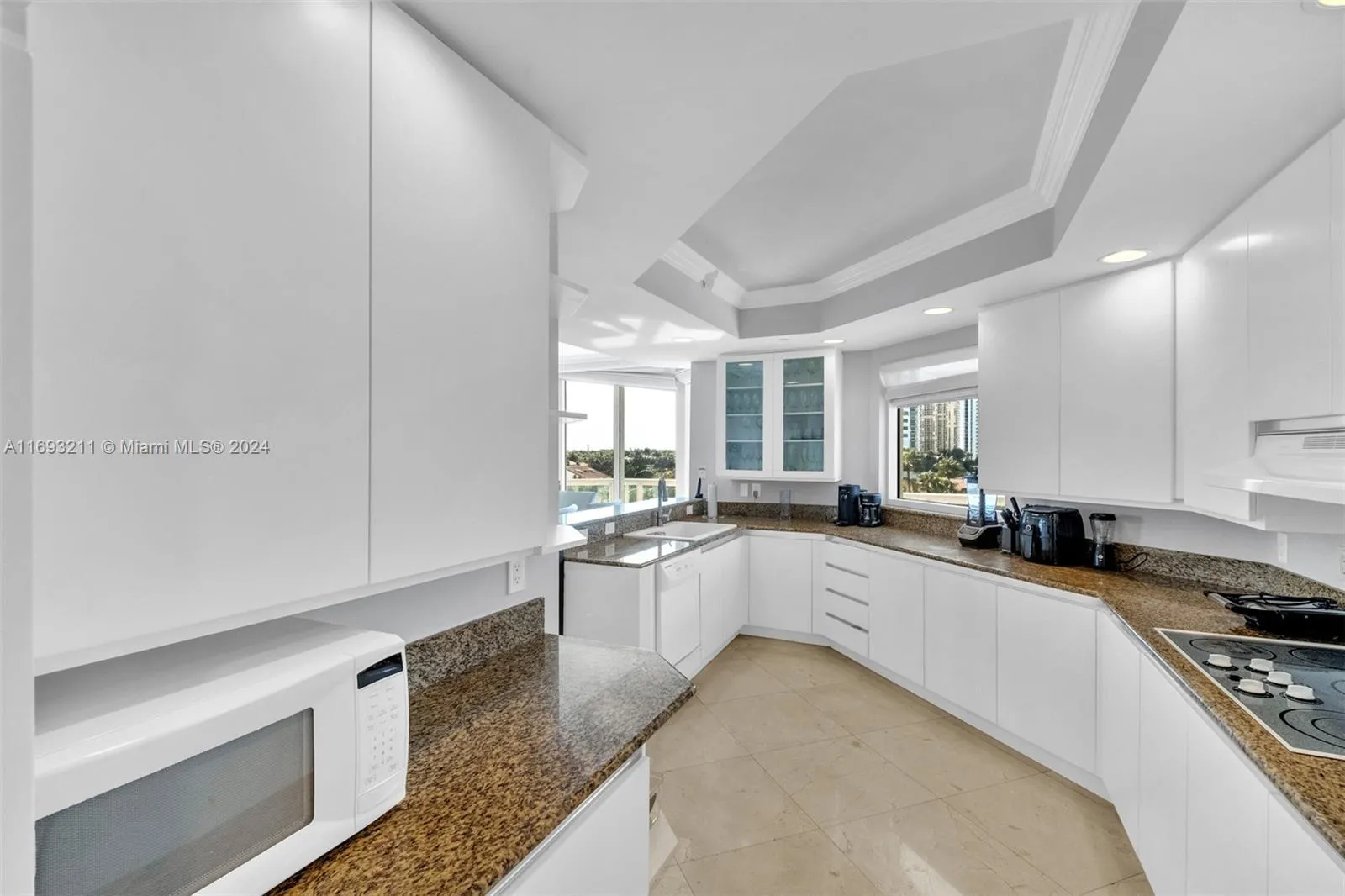 Aventura, Florida 33180, United States, 3 Bedrooms Bedrooms, ,4 BathroomsBathrooms,Residential,Active,32835