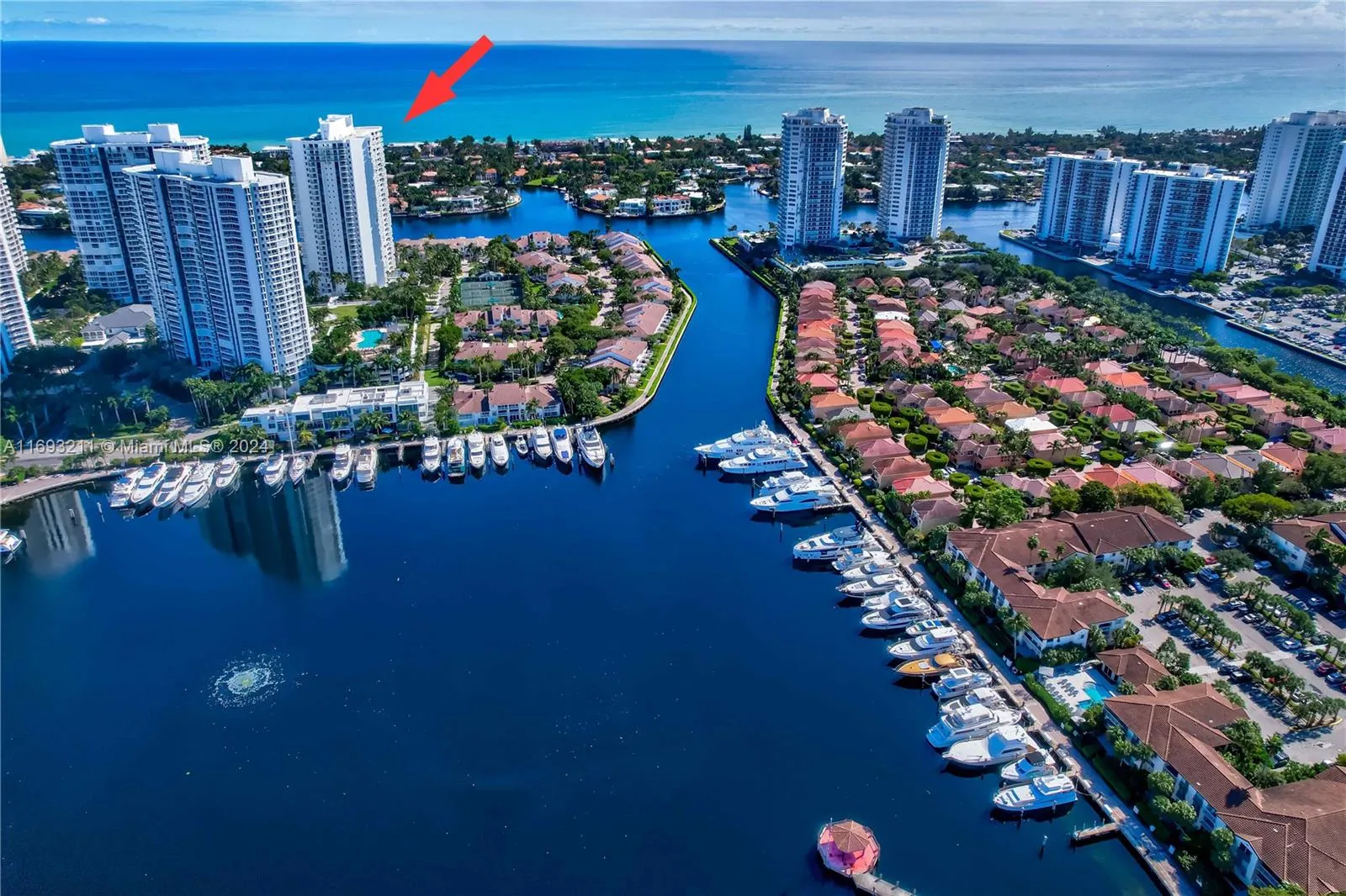 Aventura, Florida 33180, United States, 3 Bedrooms Bedrooms, ,4 BathroomsBathrooms,Residential,Active,32835