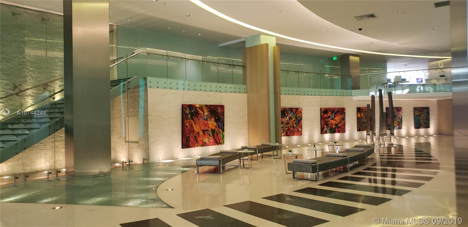 Beautiful condo 1 bed / 1.5 baths, natural light, ceramic floors, stainless steel appliances, large balcony to enjoy the gorgeous Miami River in luxurious resort style condo with 5 stars amenities. Easy to show