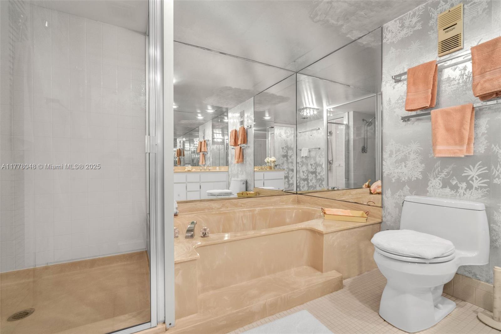 WATER GLADES CONDO - Residential