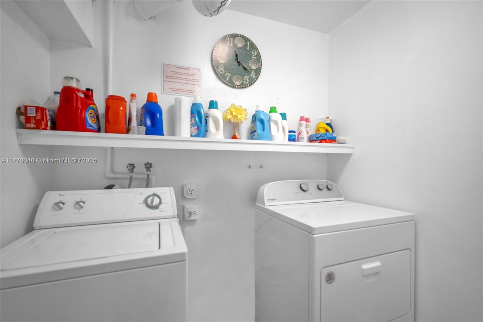 WATER GLADES CONDO - Residential