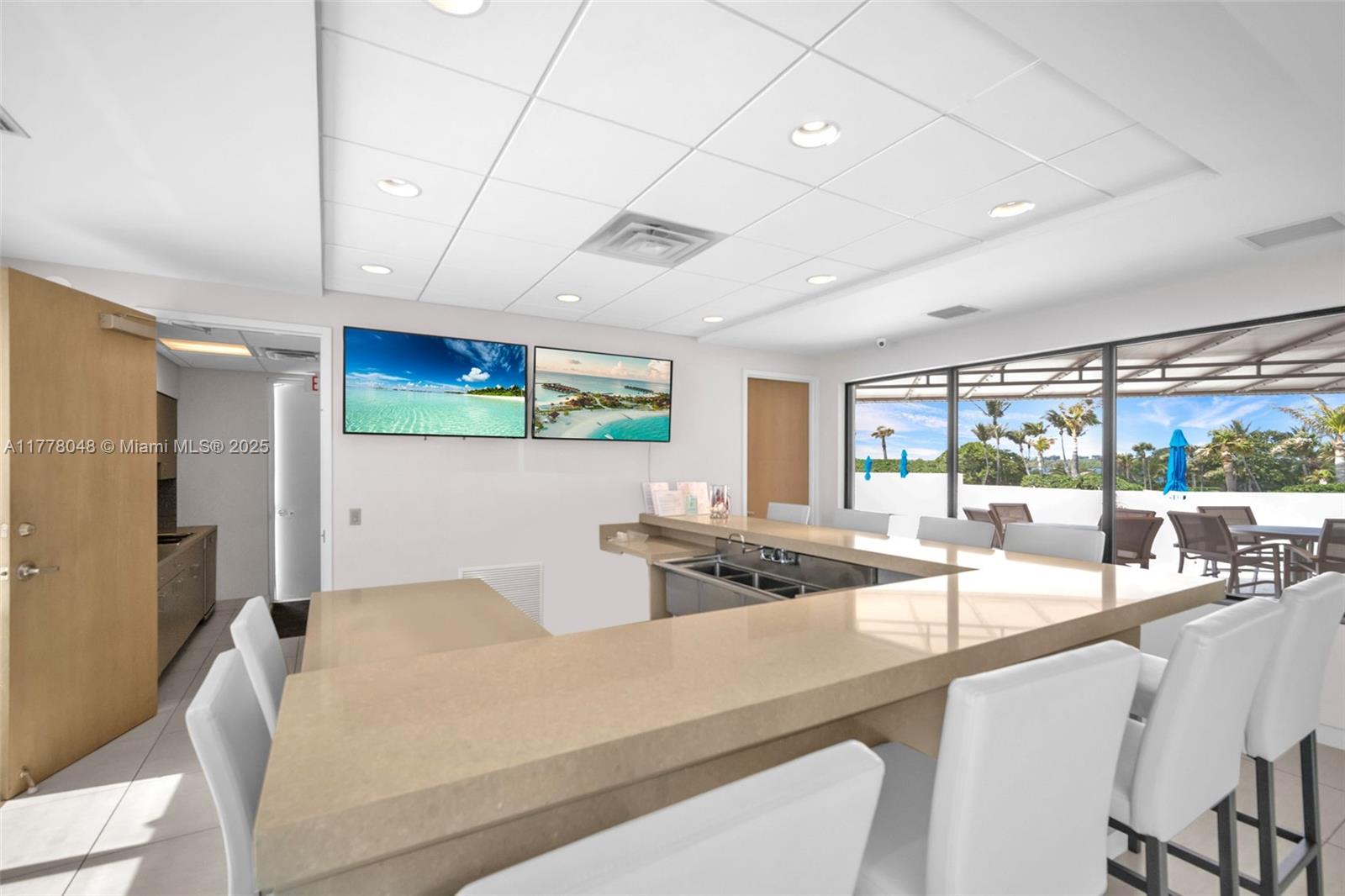 WATER GLADES CONDO - Residential