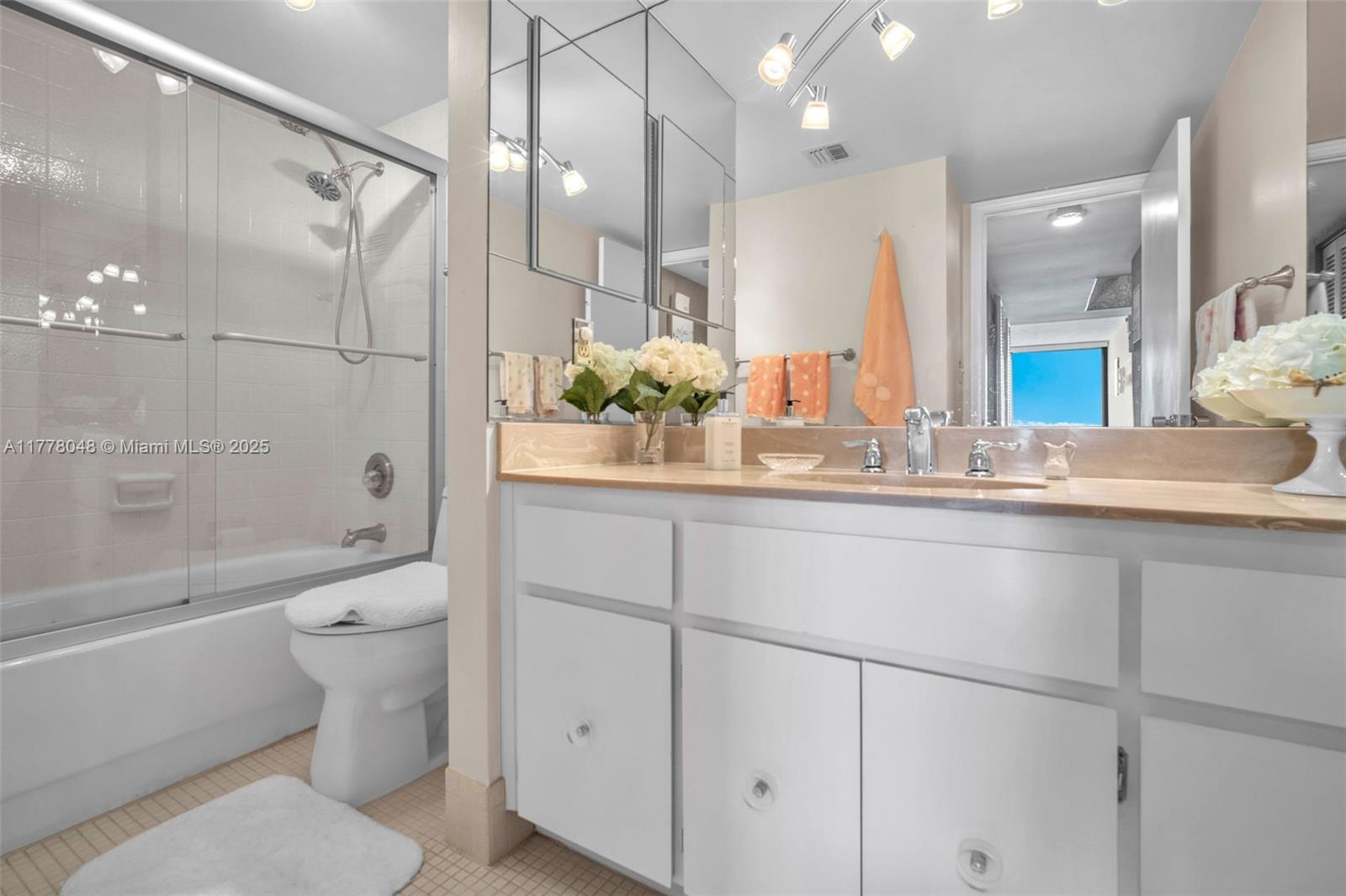 WATER GLADES CONDO - Residential