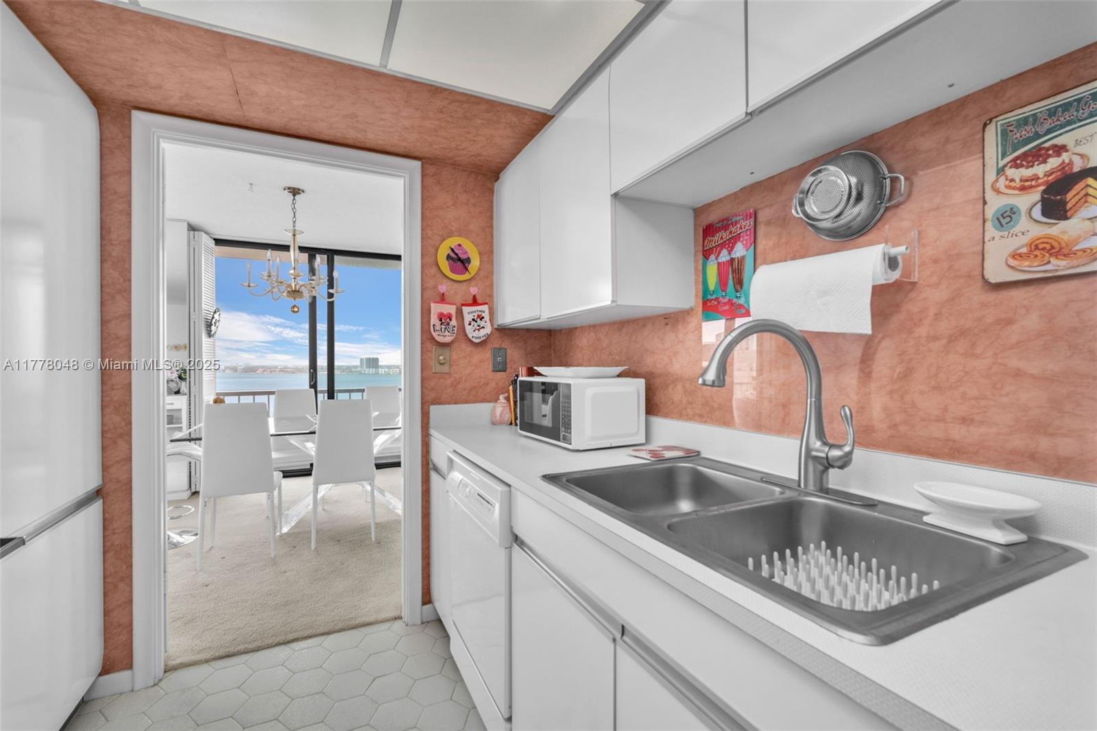 WATER GLADES CONDO - Residential