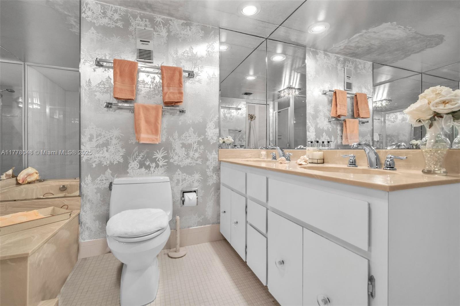 WATER GLADES CONDO - Residential