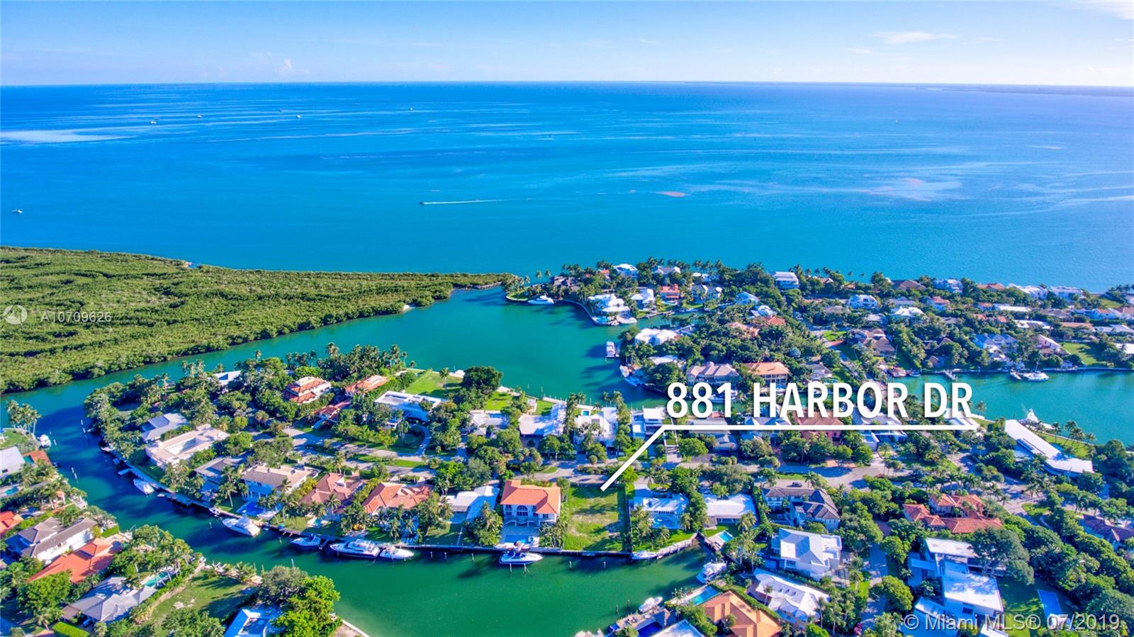 Gorgeous vacant lot on Harbor Drive. Deep water dockage. Overlooking a lovely wide lagoon. This property will accommodate parking for multiple watercraft. A wide turning basin allows for easy maneuvering.