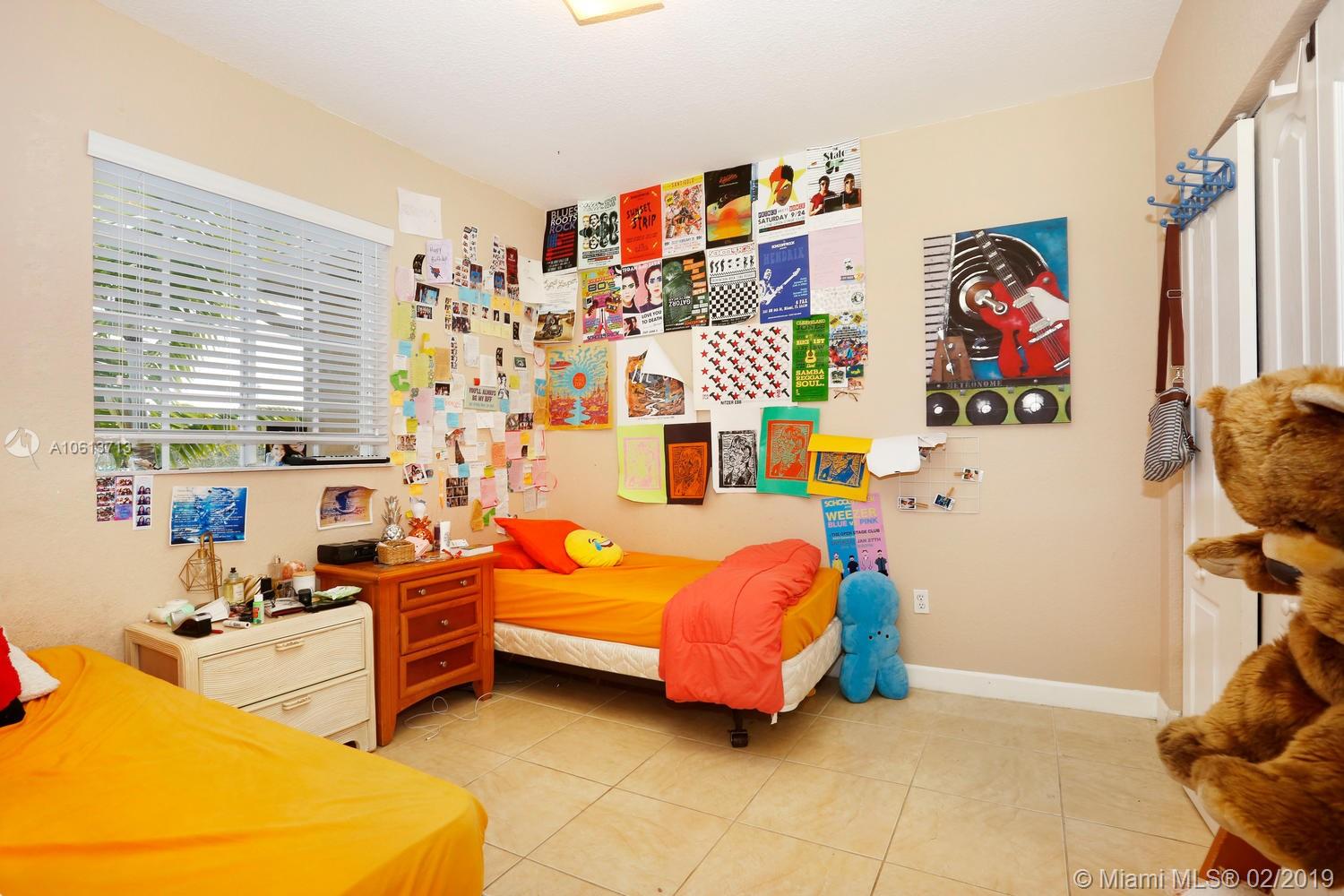 SANTA BARBARA 1ST ADDN - Residential