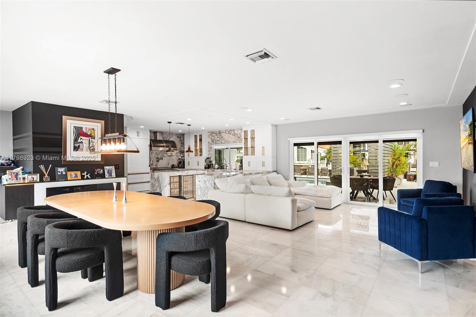 EASTERN SHORES - Residential