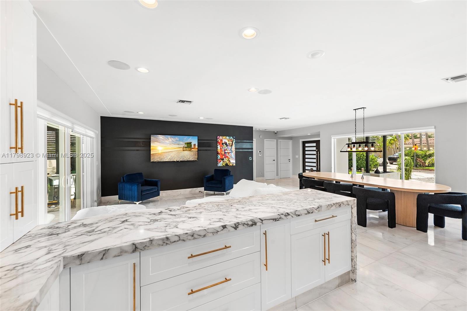 EASTERN SHORES - Residential