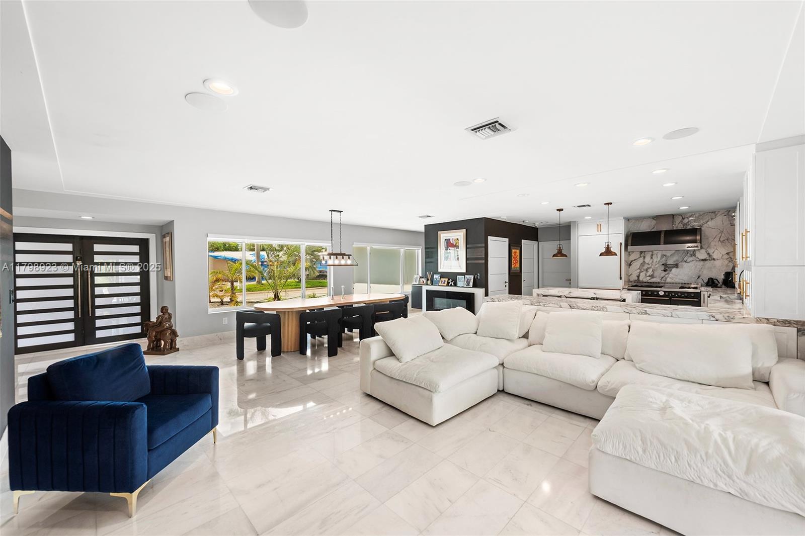 EASTERN SHORES - Residential