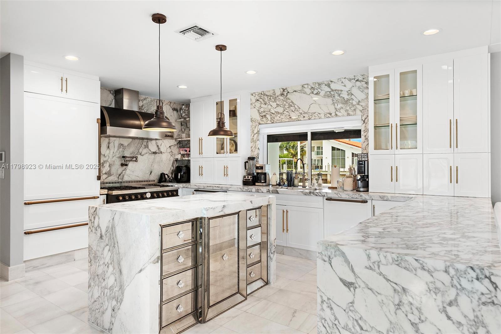 EASTERN SHORES - Residential
