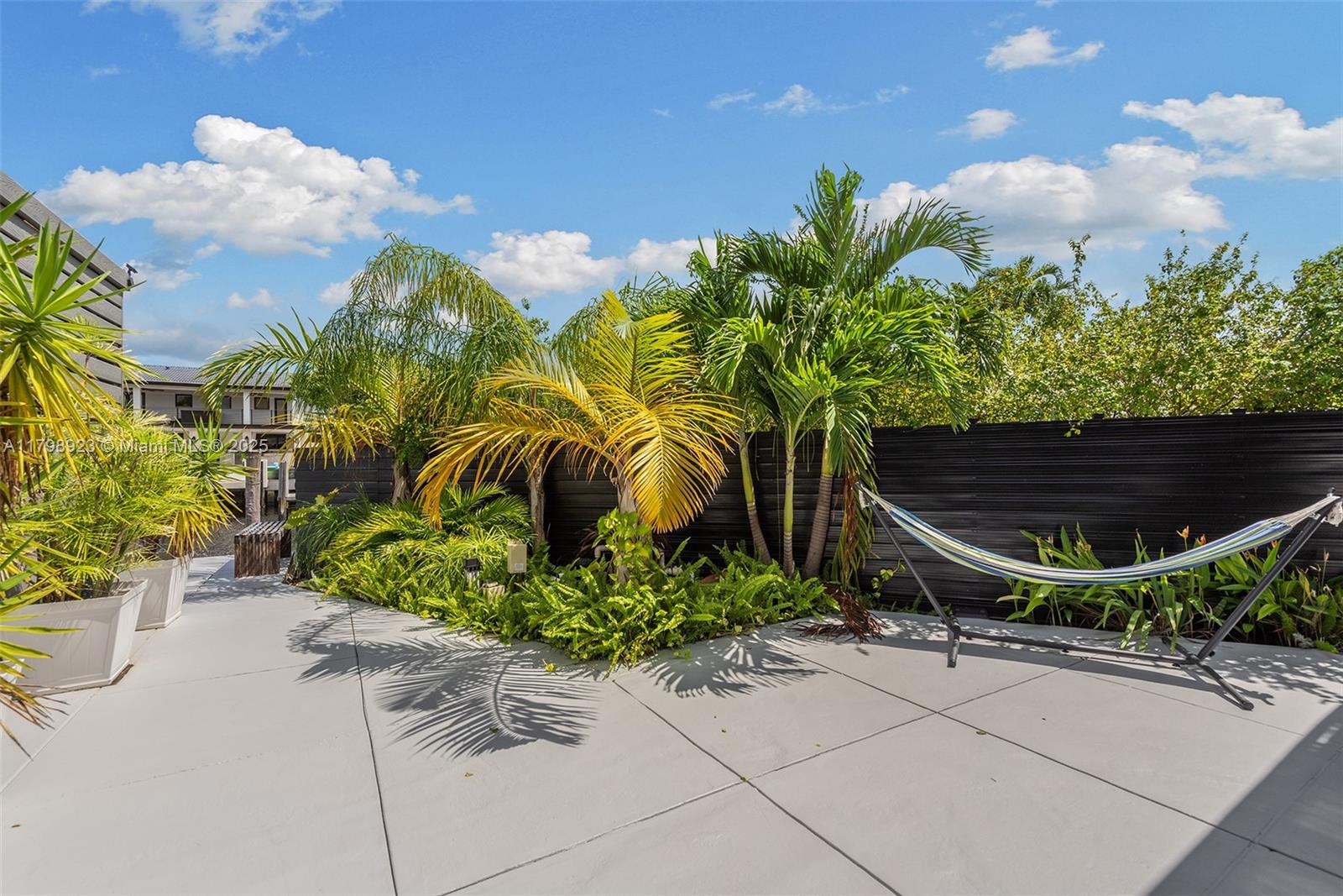 EASTERN SHORES - Residential