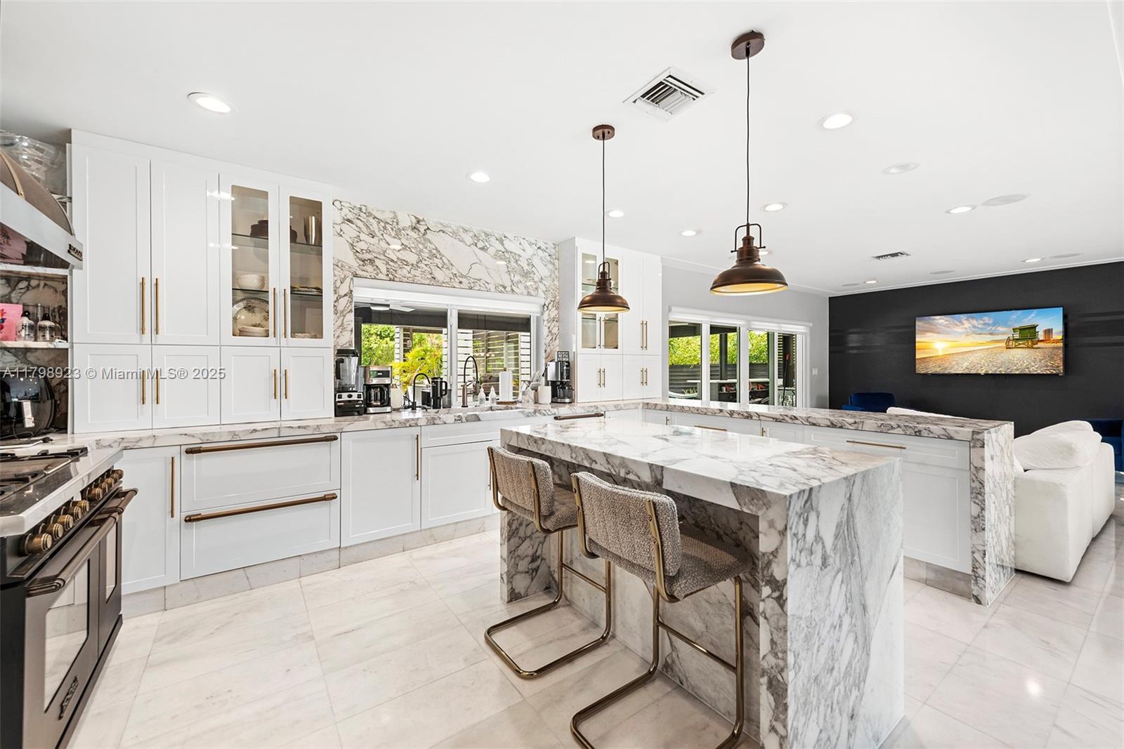 EASTERN SHORES - Residential
