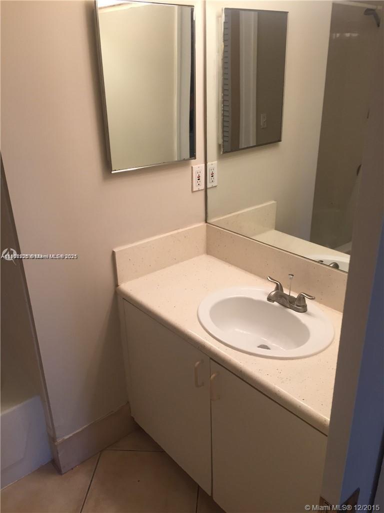 ST ANDREWS AT BOYNTON BEA - Residential Lease