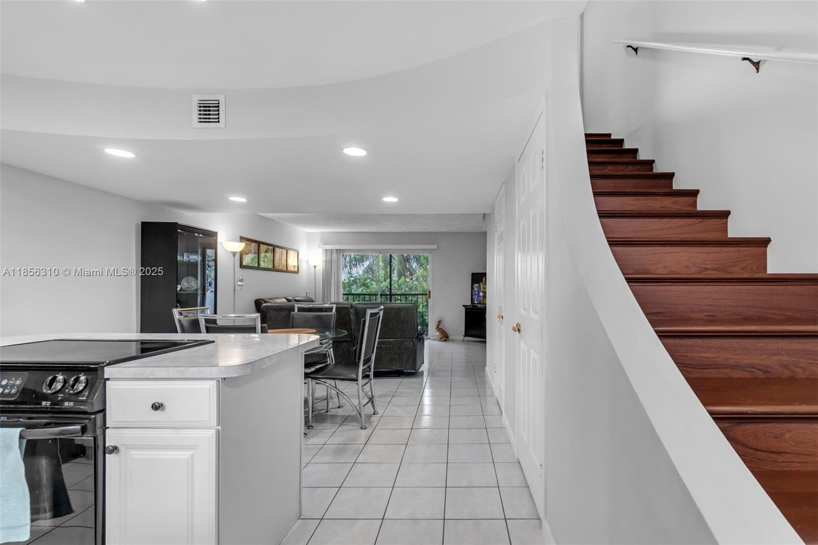 PLANTATION BY THE SEA - Residential