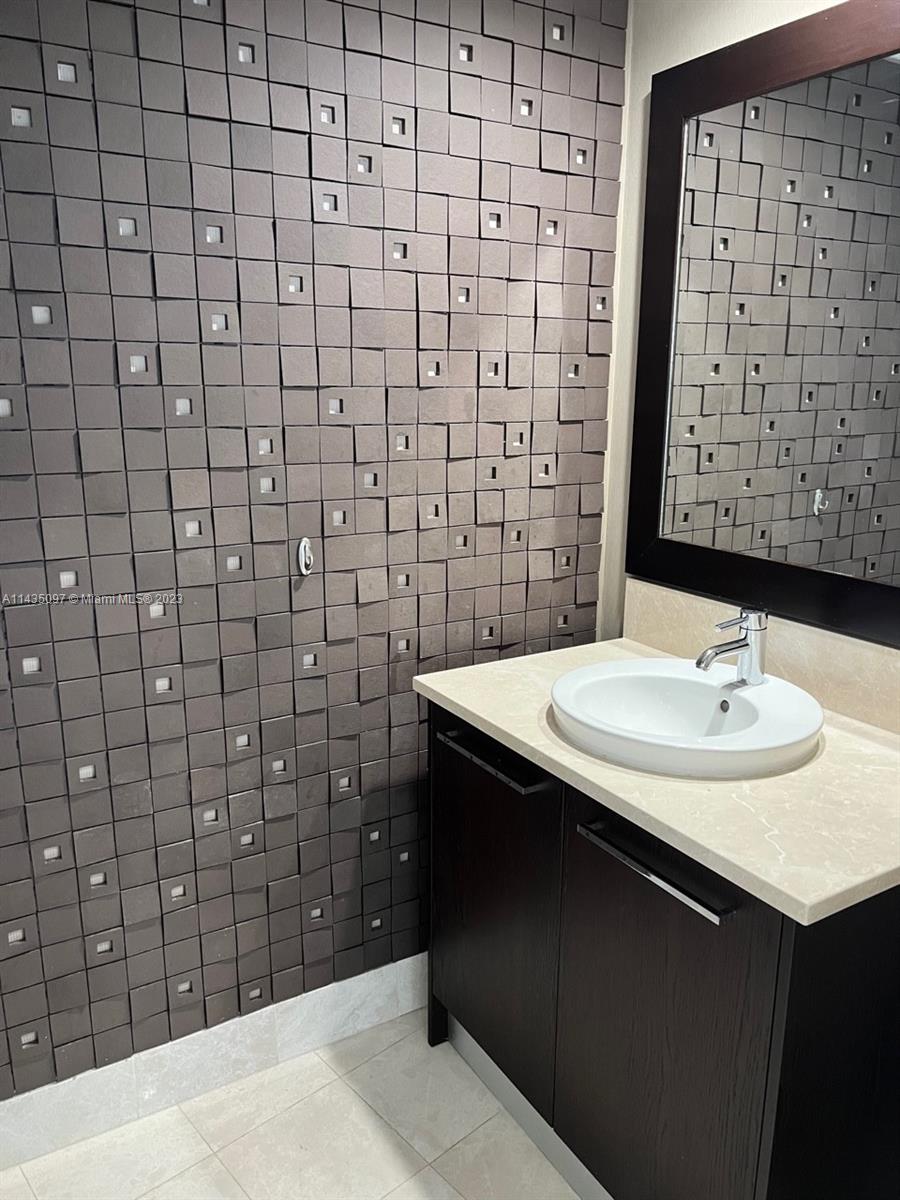 JADE OCEAN CONDO - Residential