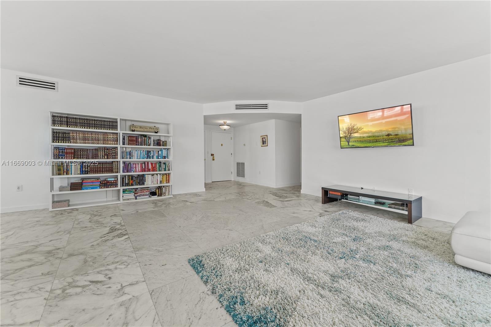 5640 Collins Ave 7B
