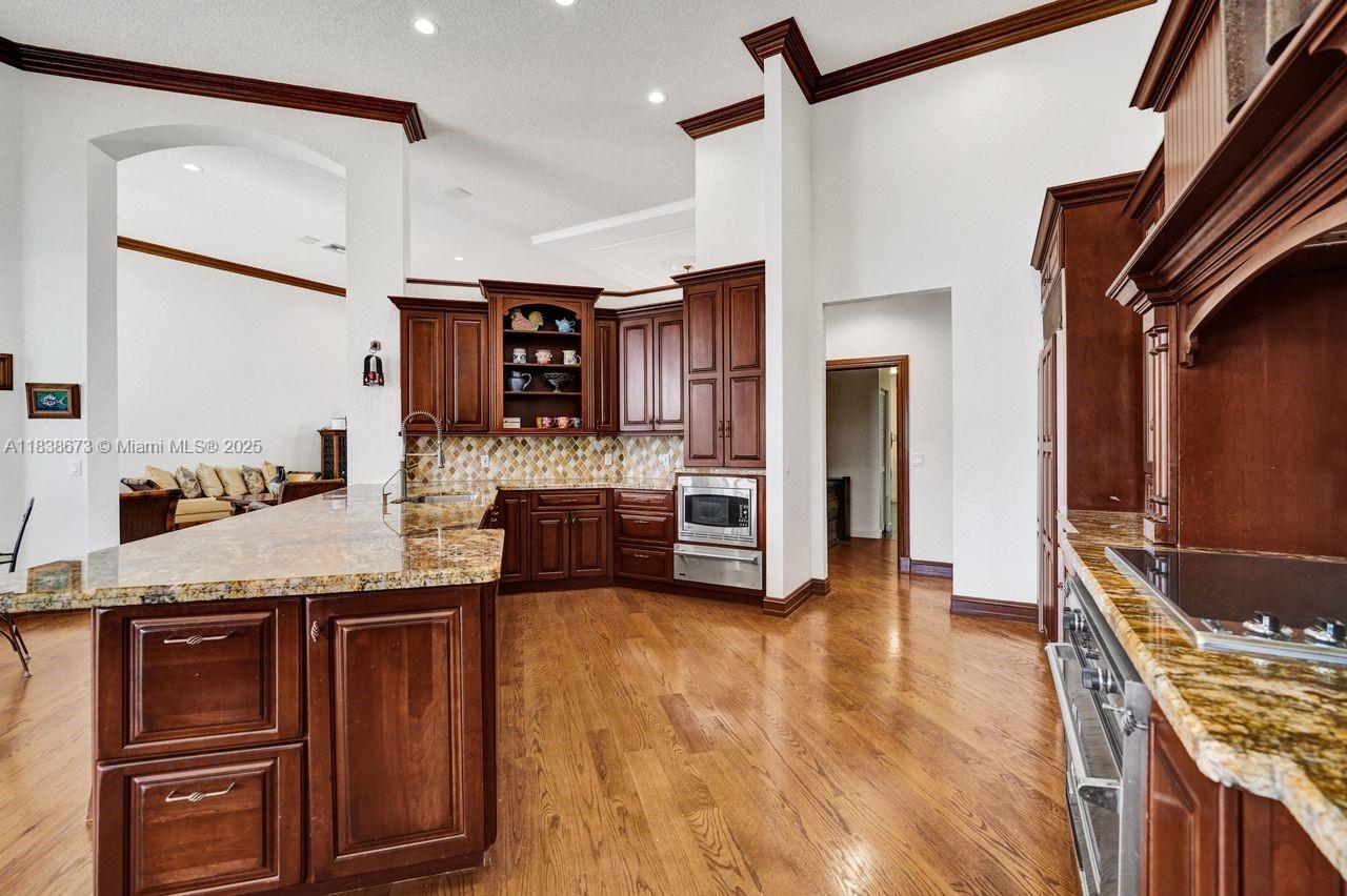 Weston Hills Country Club - Residential