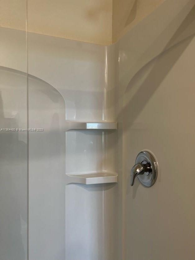 CREEKSIDE PLAT NO. 4 - Residential Lease