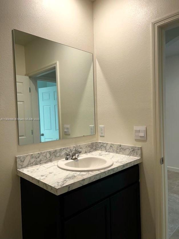 CREEKSIDE PLAT NO. 4 - Residential Lease