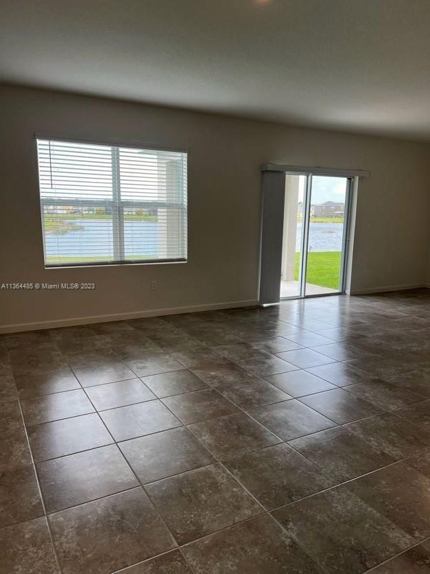 CREEKSIDE PLAT NO. 4 - Residential Lease