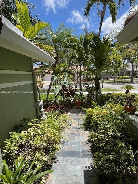 596 NW 164th Ave
