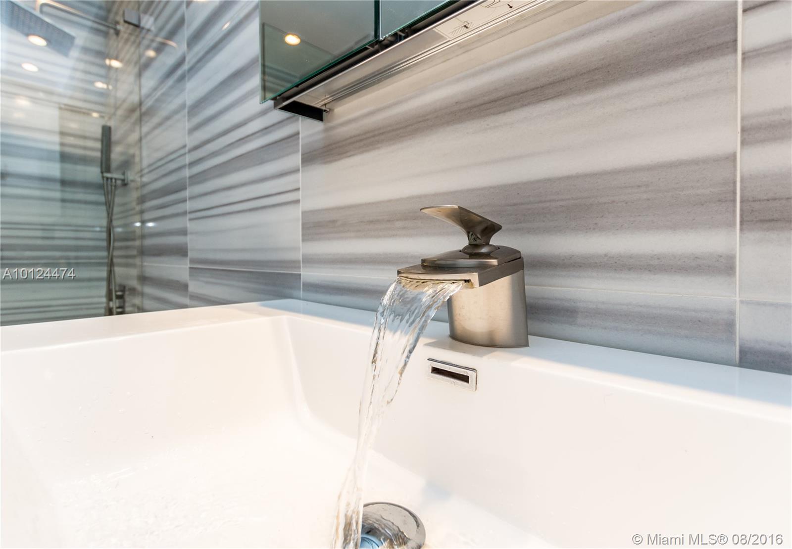 Vue/Brickell - Residential Lease