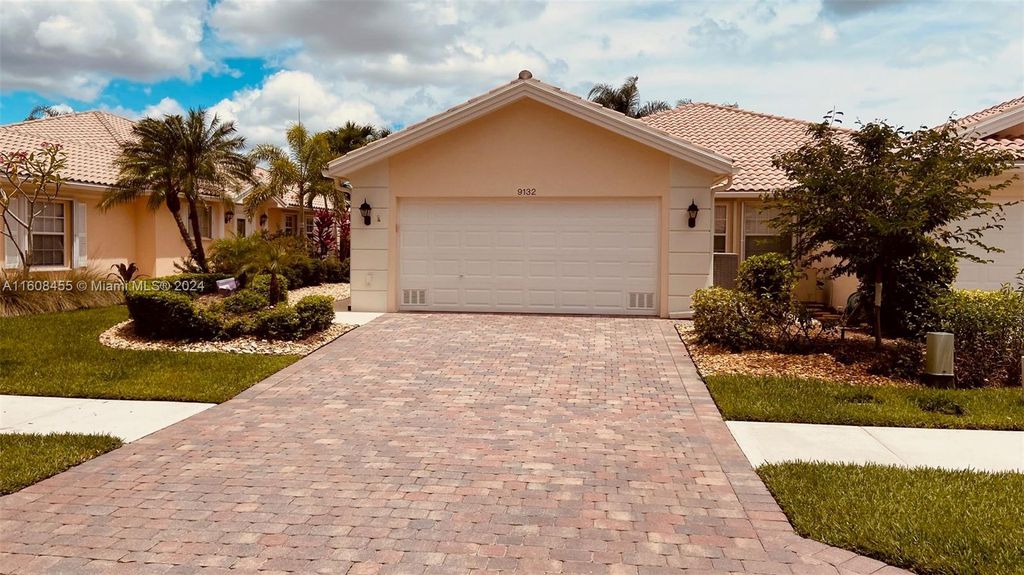 Photo of 9132 SE Retreat Dr #9132, Hobe Sound, FL 33455 (MLS # A11608455)