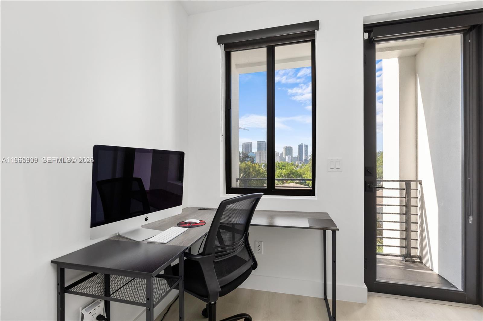 CROISSANT PARK - Residential