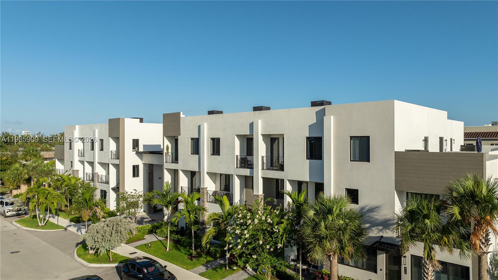 CROISSANT PARK - Residential