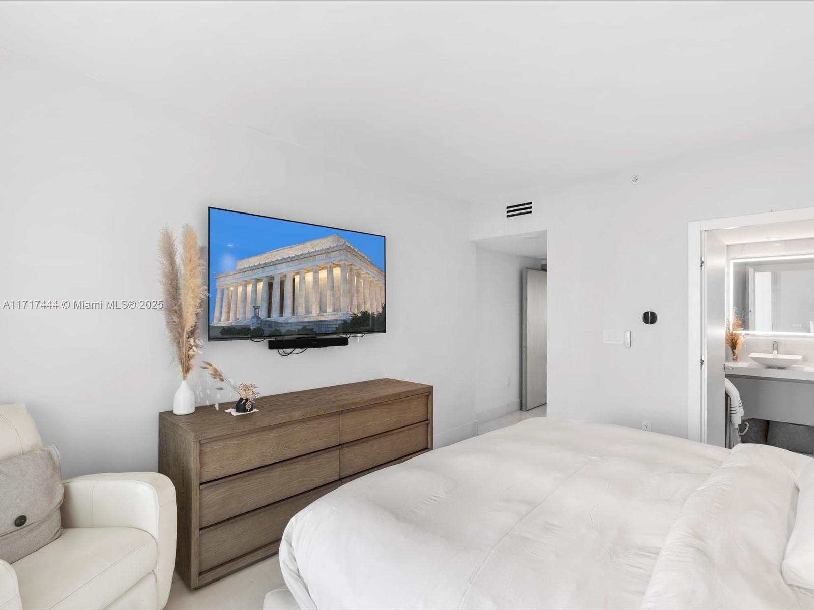 TOWERS OF PORTO VITA-SOUT - Residential
