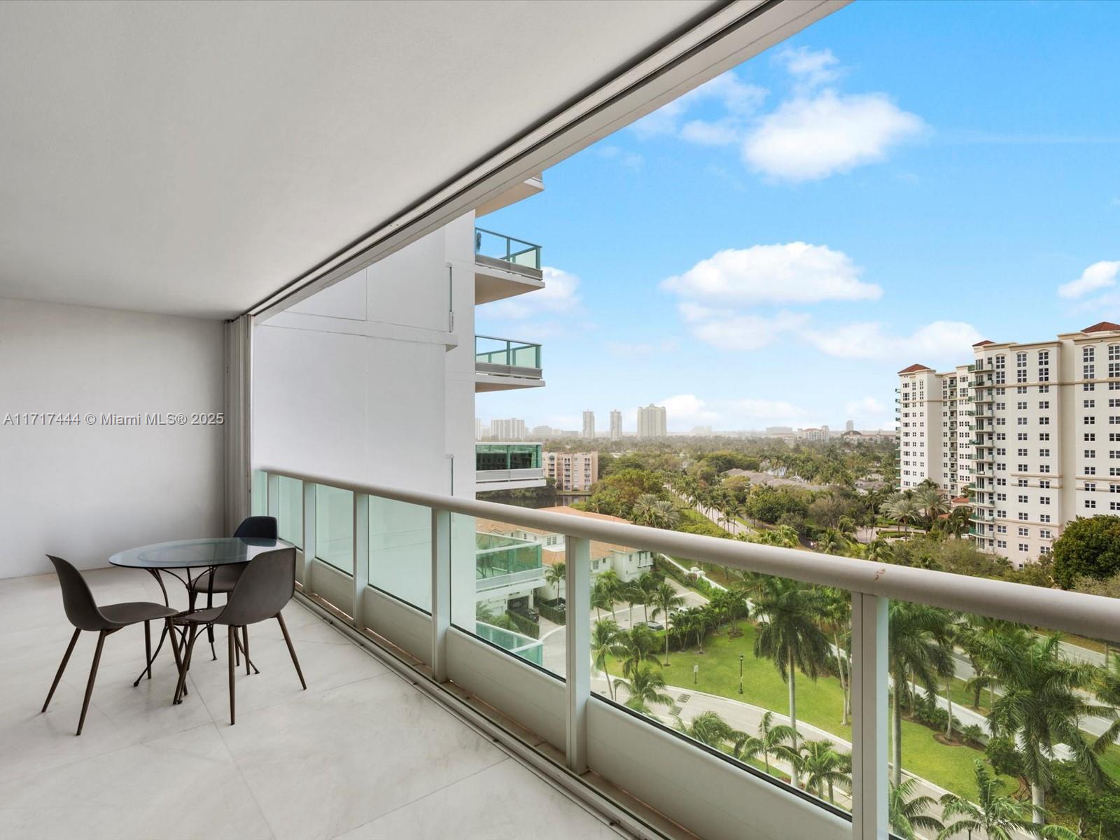 TOWERS OF PORTO VITA-SOUT - Residential