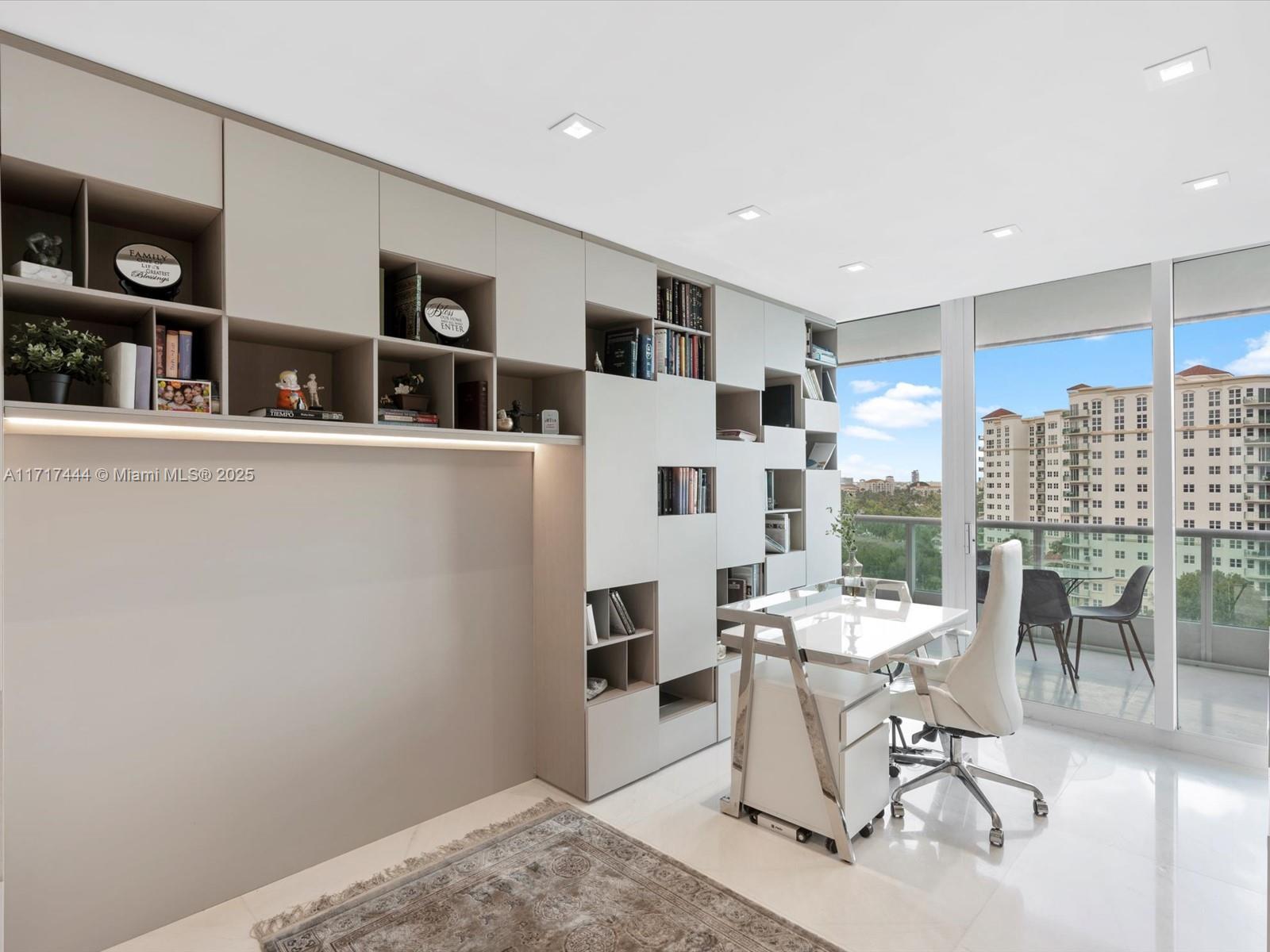 TOWERS OF PORTO VITA-SOUT - Residential