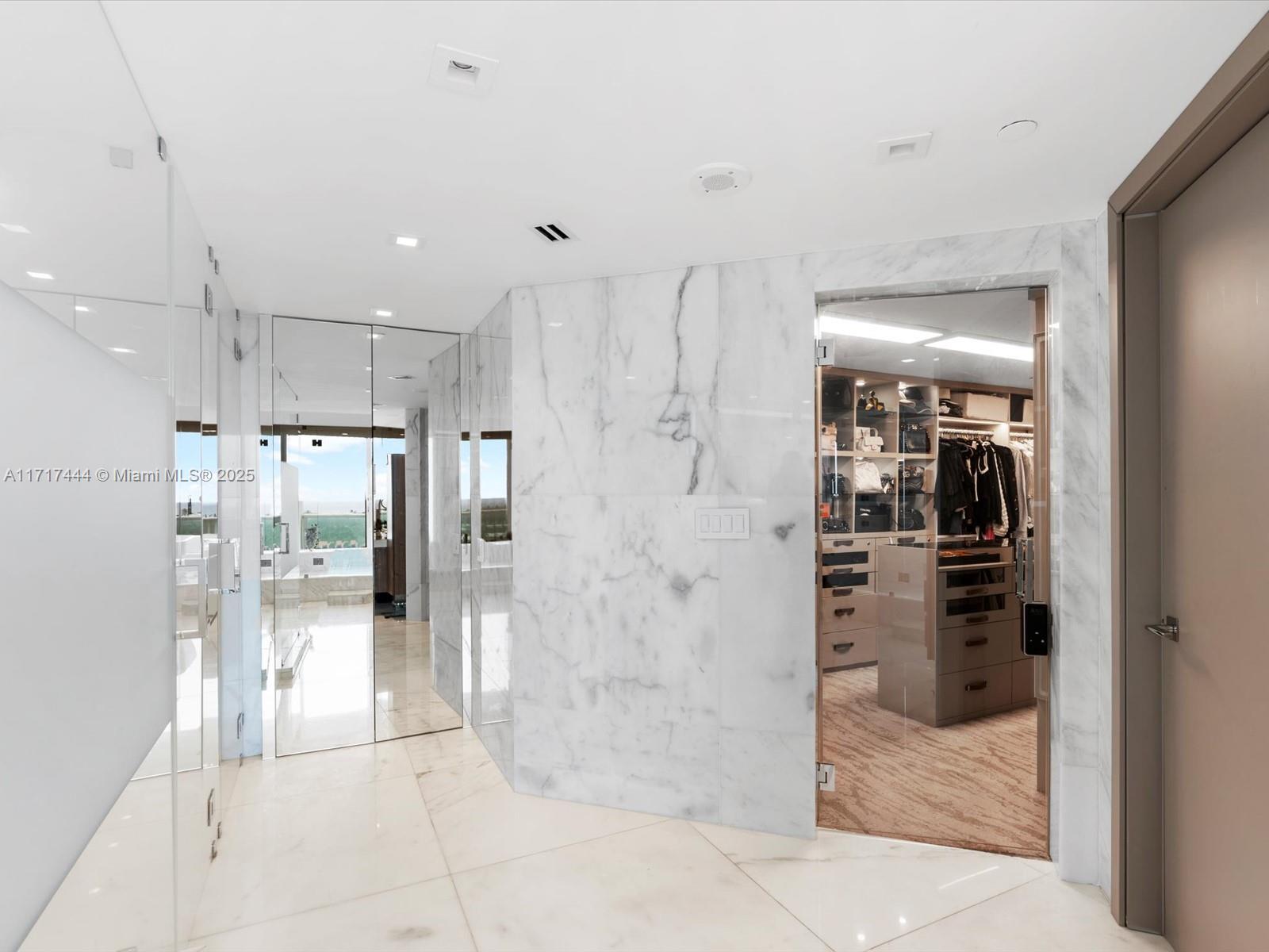 TOWERS OF PORTO VITA-SOUT - Residential