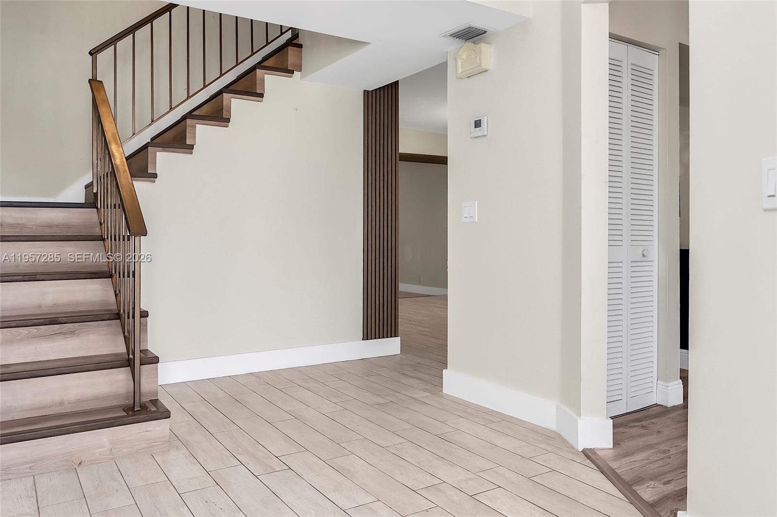 6768 Canary Palm Cir