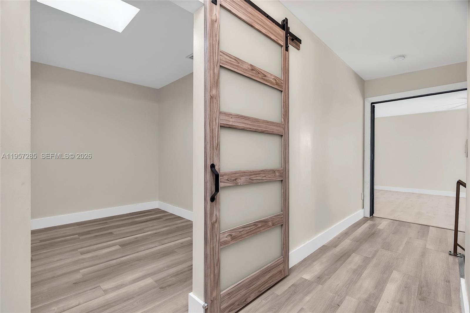 CANARY PALM CLUB - Residential