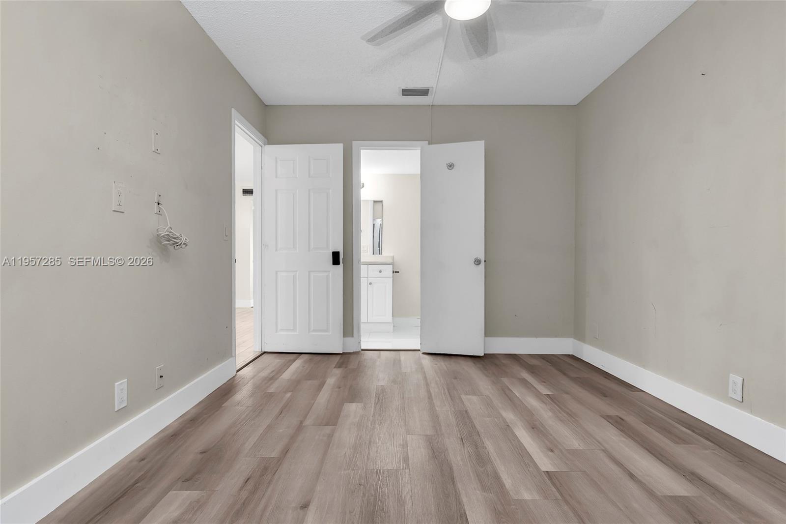 CANARY PALM CLUB - Residential