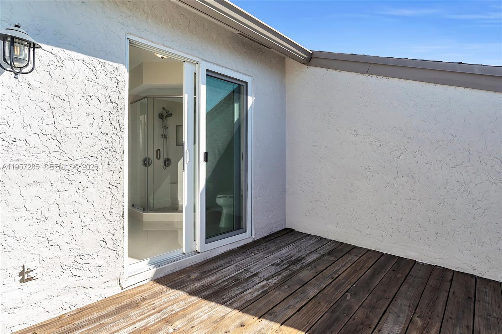 CANARY PALM CLUB - Residential