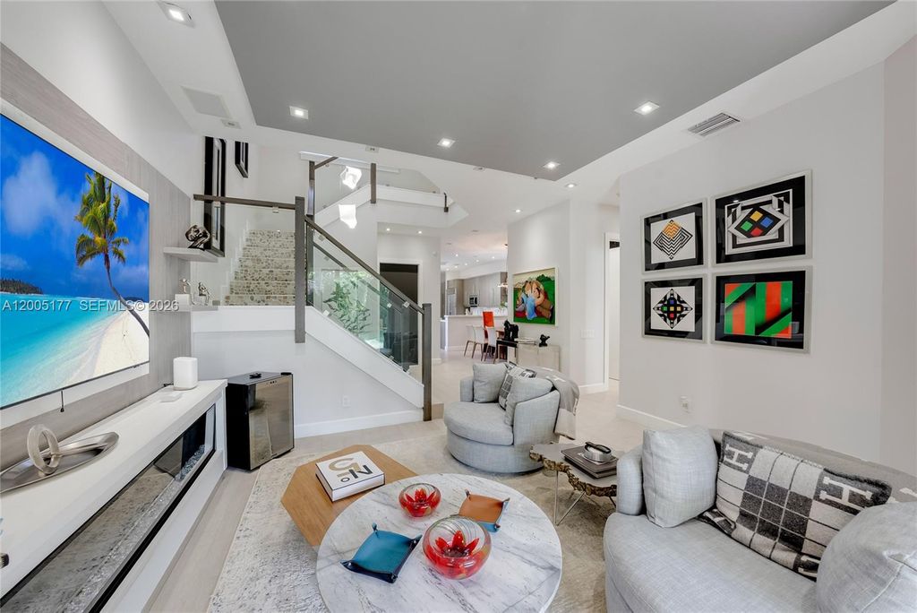 Photo of 1366 W Harbor Vw W, Hollywood, FL 33019 (MLS # A12005177)