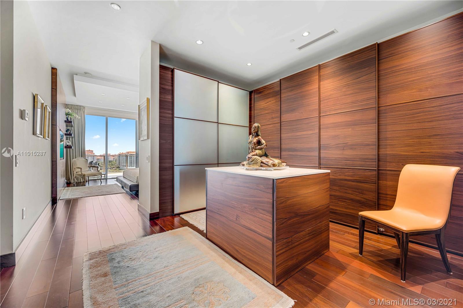 APOGEE CONDO - Residential