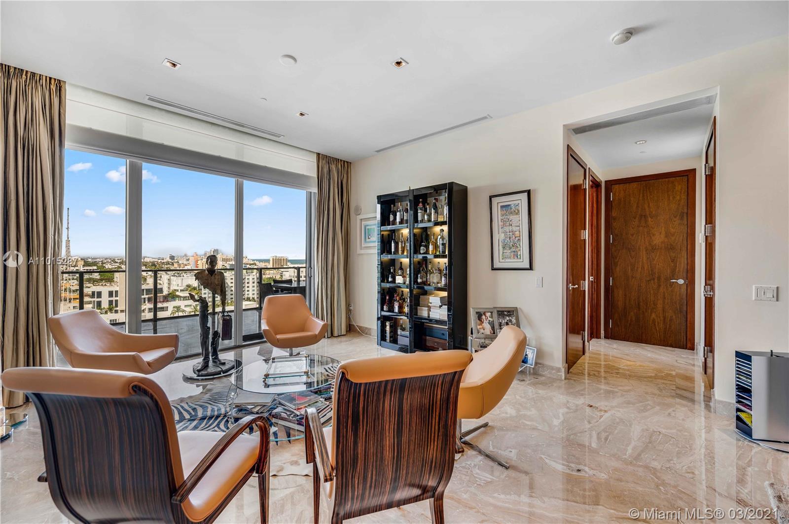 APOGEE CONDO - Residential