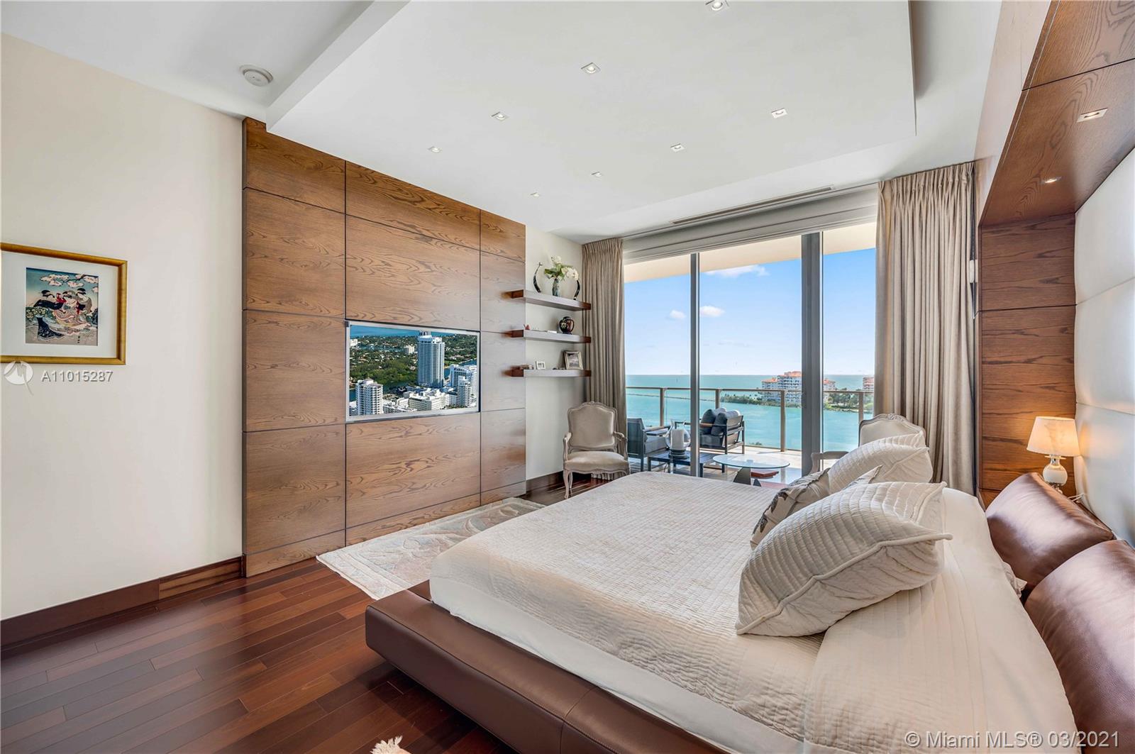 APOGEE CONDO - Residential