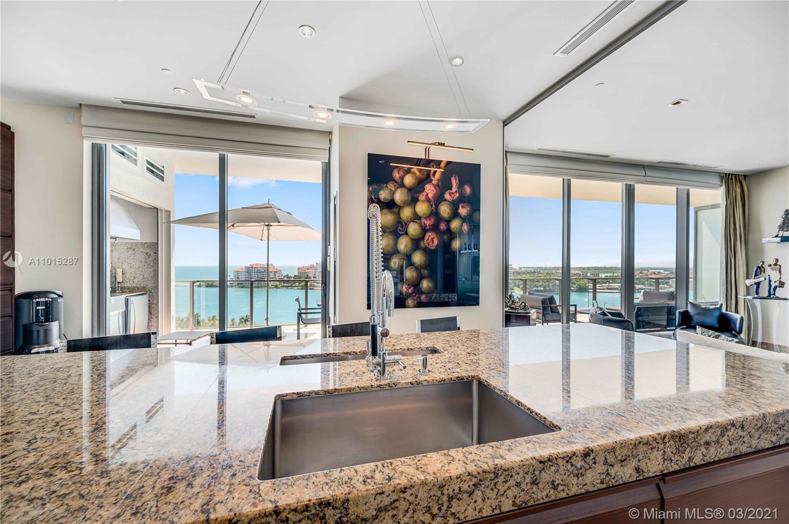 APOGEE CONDO - Residential