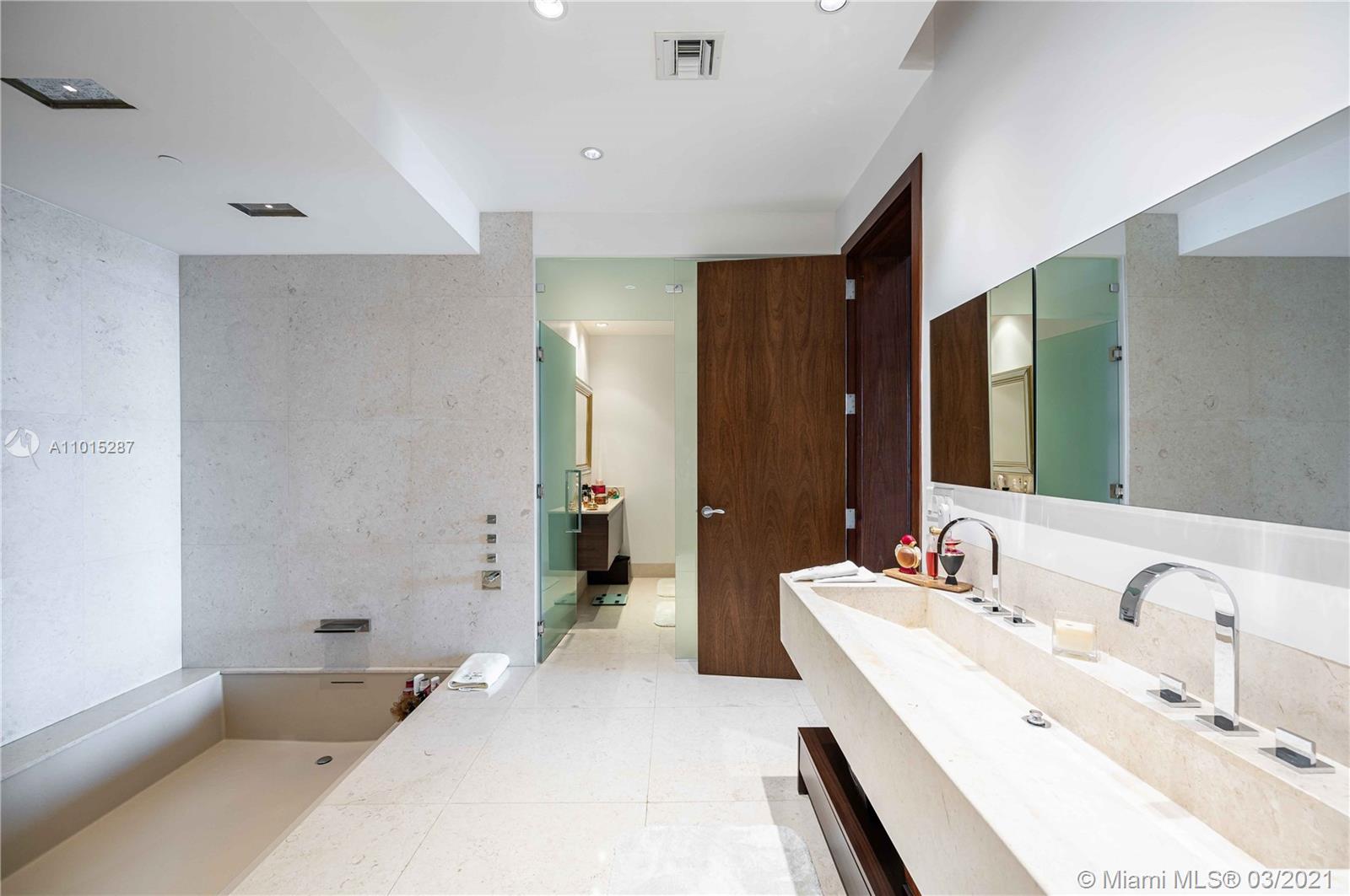 APOGEE CONDO - Residential